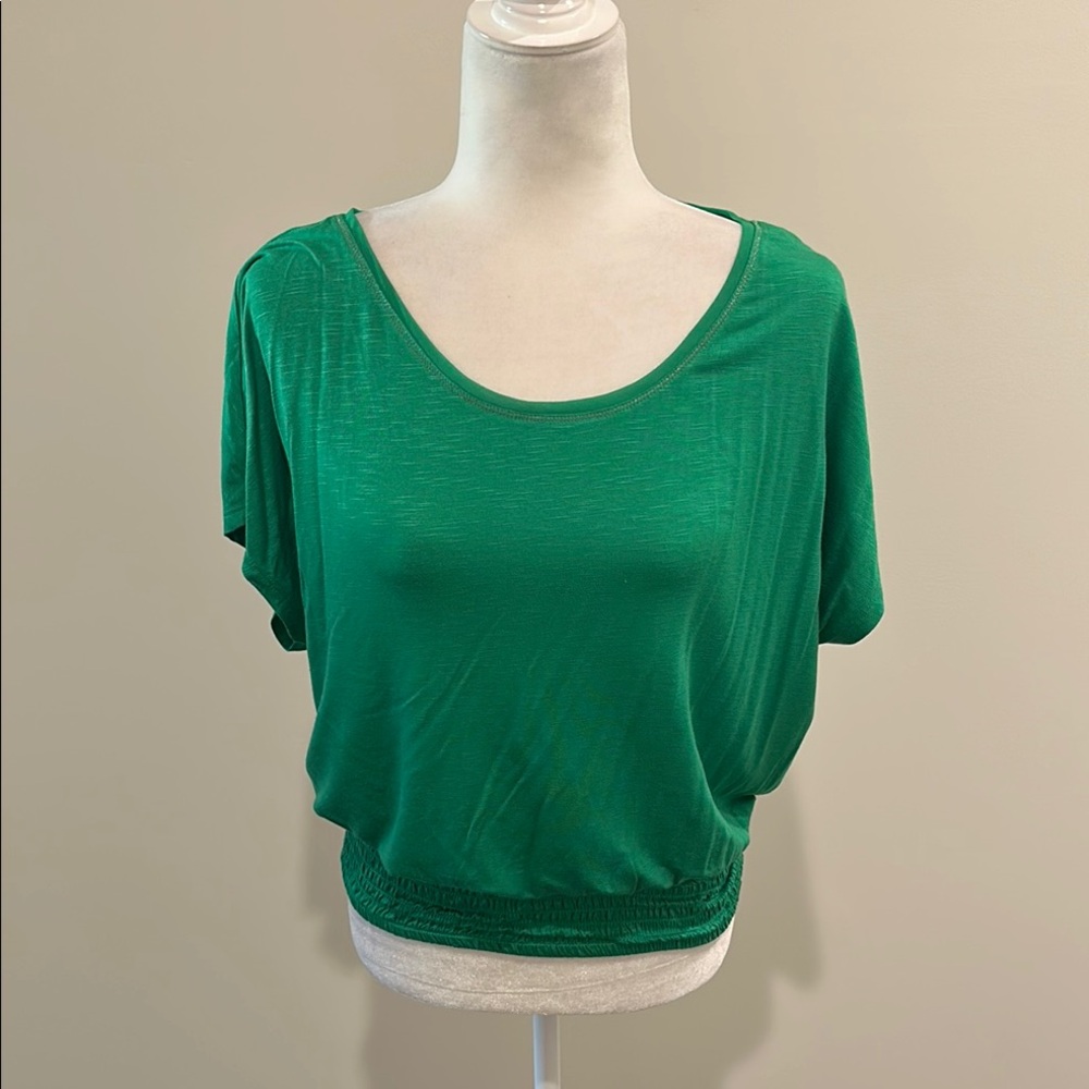 NWT White House Black Market Smocked Hem Tee Sz M
